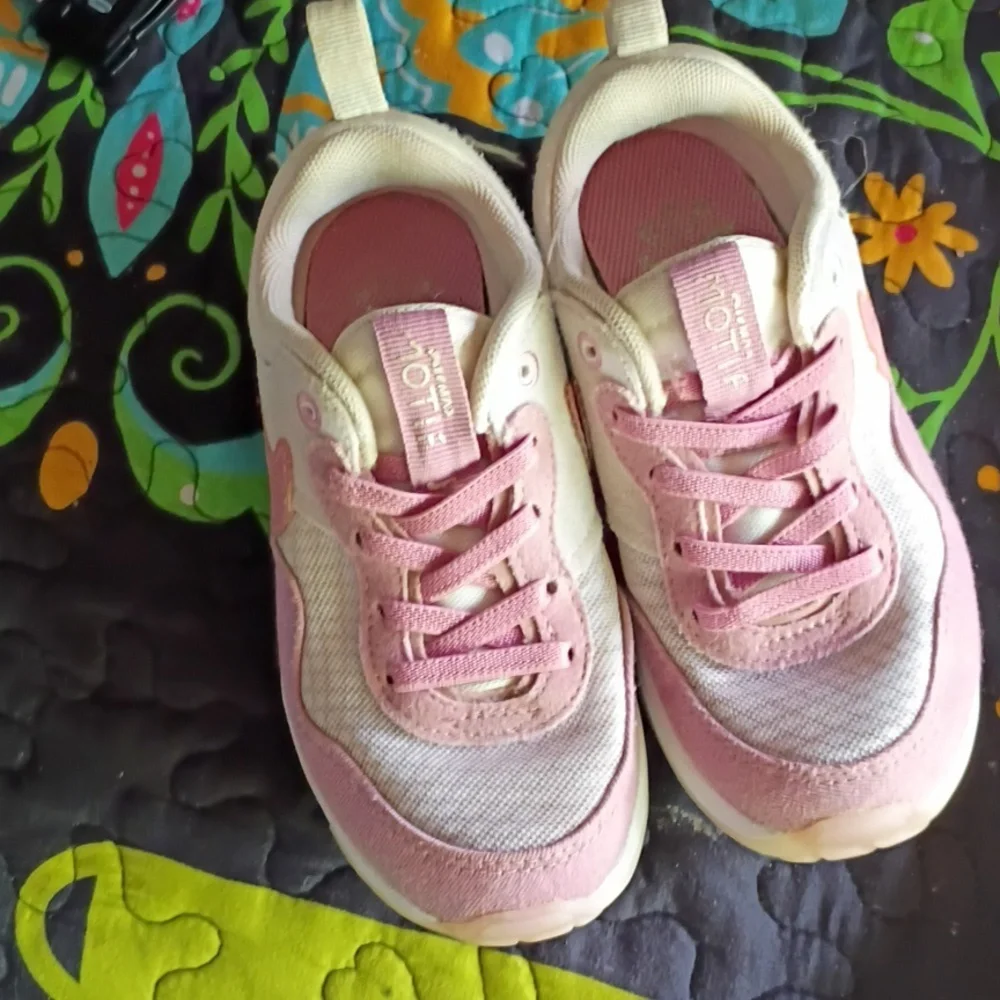 Nike Pink and Cream Kids' Sneakers - Picture 2 of 5
